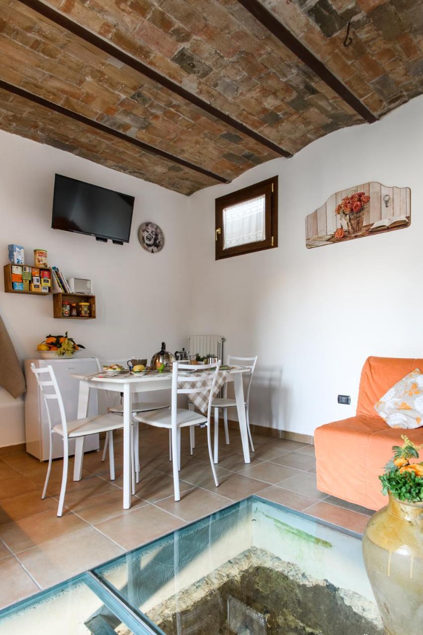 Casa Vacanze Antica Capua ซานตา มาเรีย คาปัว เวเตเร ภายนอก รูปภาพ